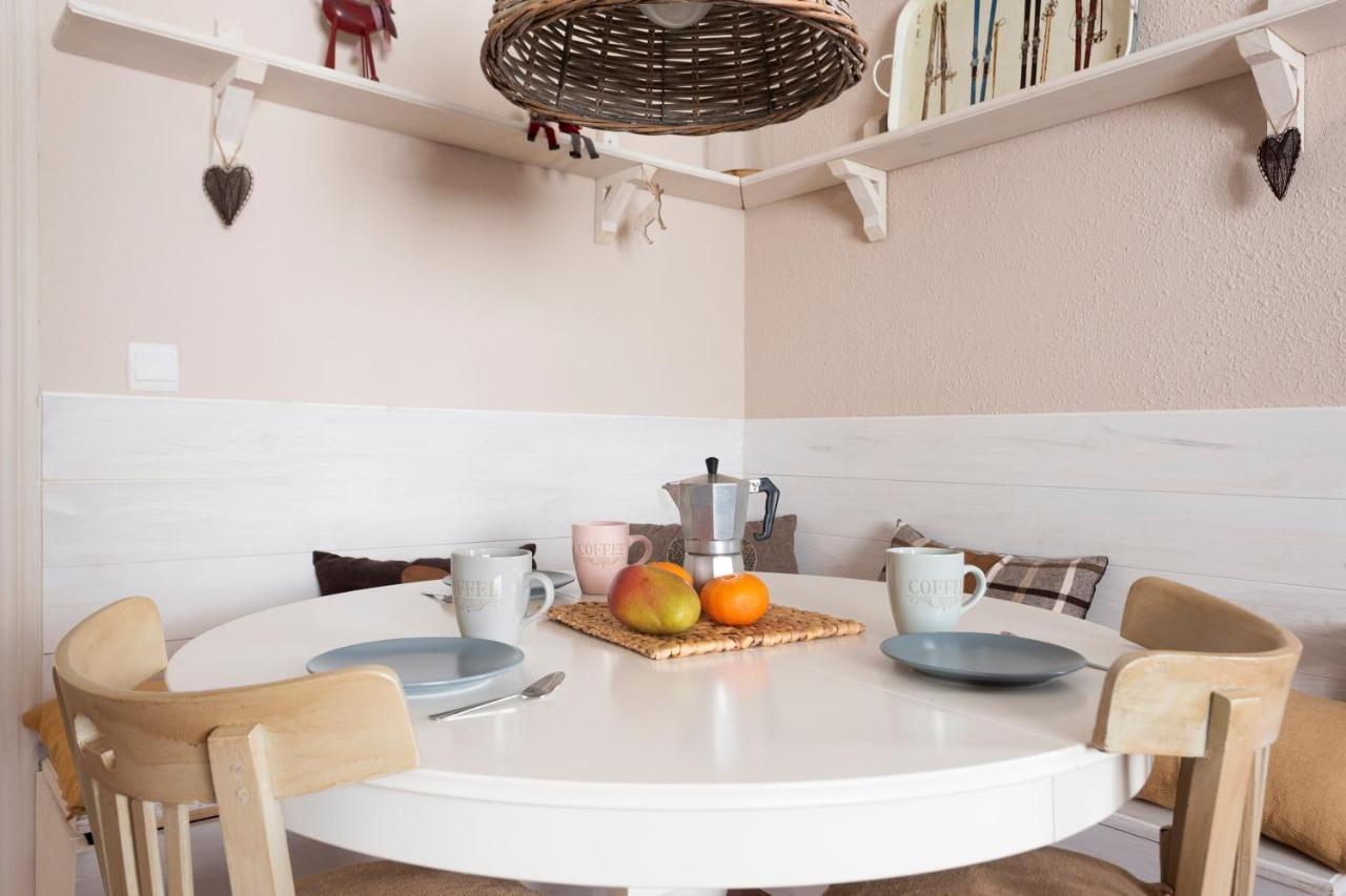 Musales ☆ Apartamento Para 4 Personas Con Ascensor Leilighet Sallent de Gállego Eksteriør bilde